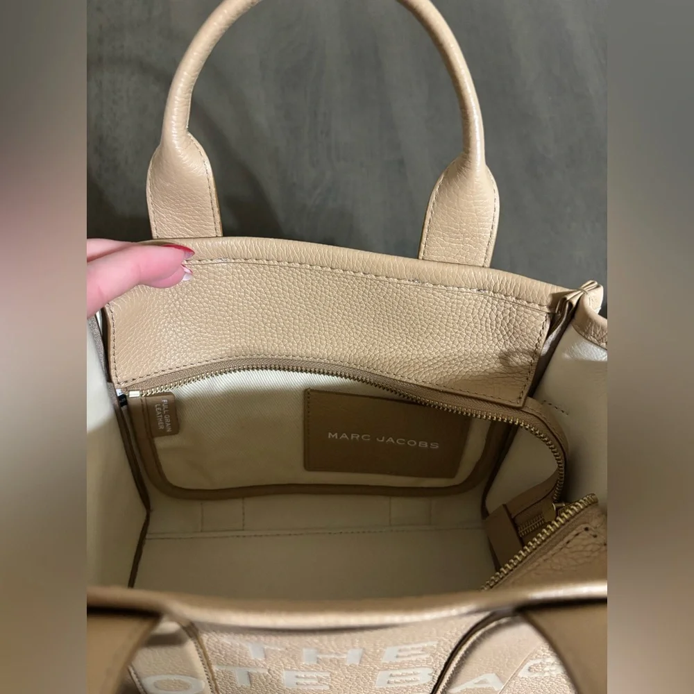 Marc Jacobs The Tote Bag- tan color and small size EUC - Picture 8 of 10